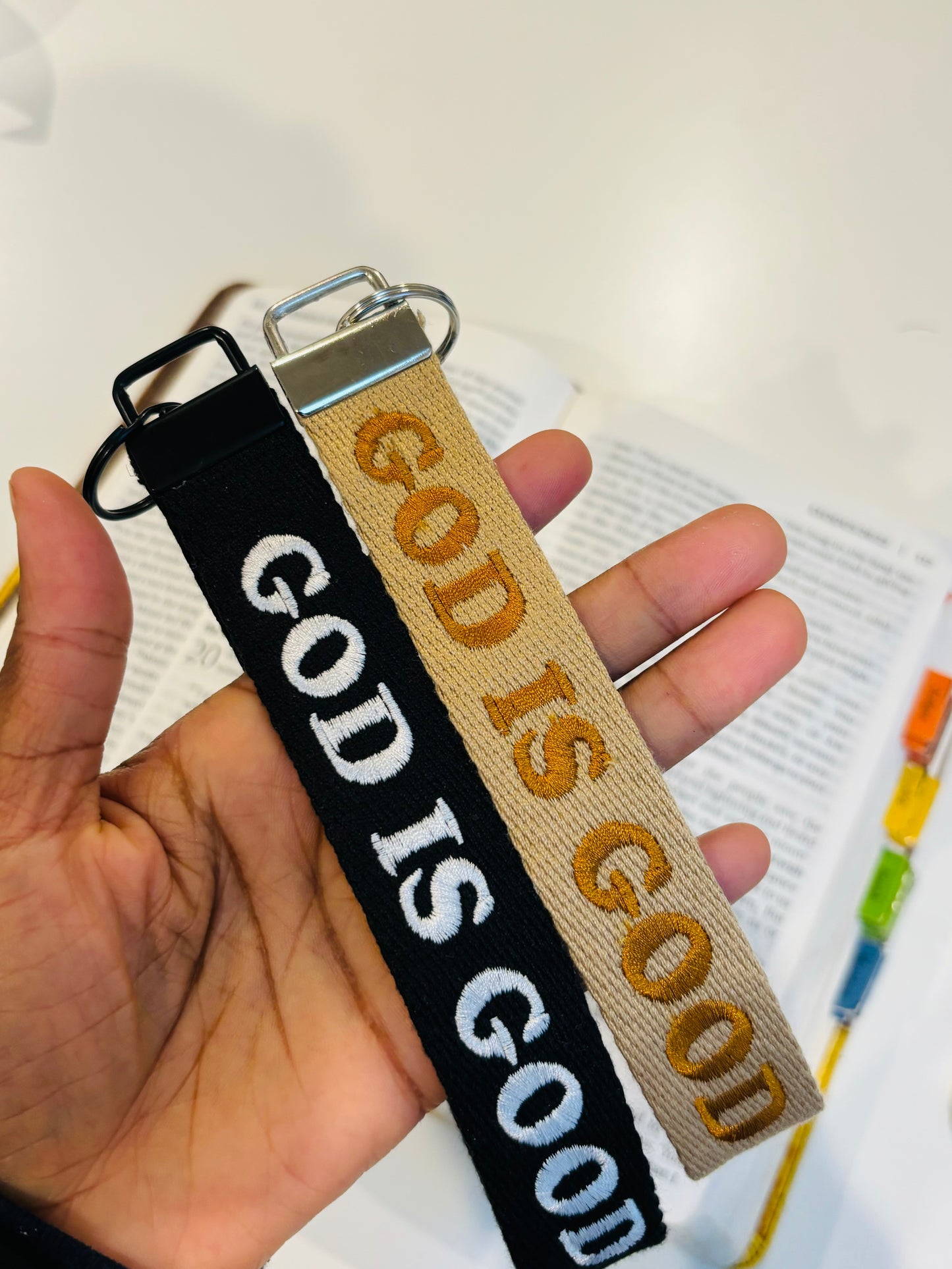 GOD IS GOOD WRISTLET KEYCHAIN