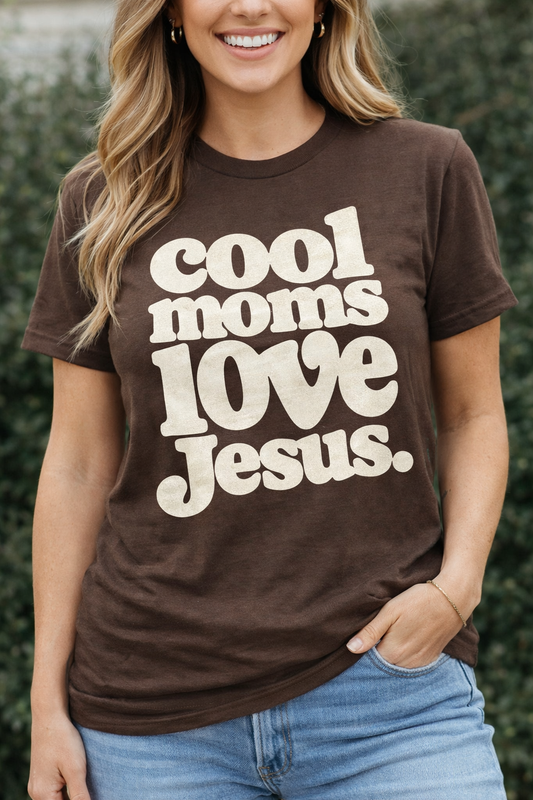 Cool moms loves Jesus- Tshirt